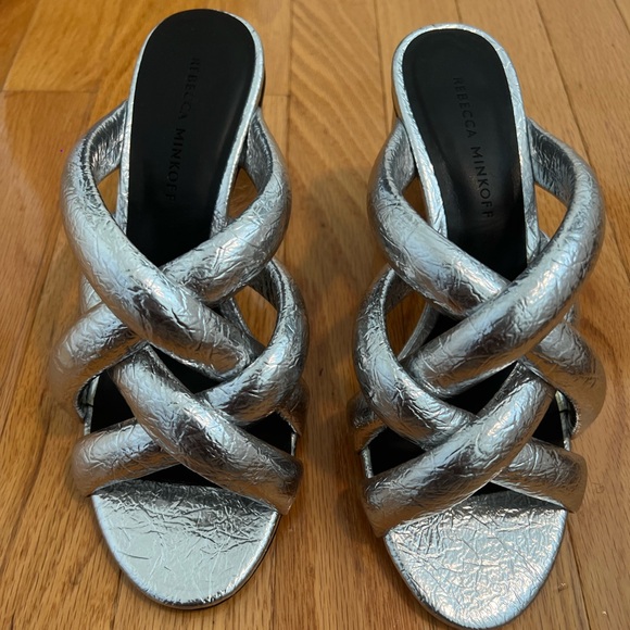 REBECCA MINKOFF SILVER PUFF SANDALS IN SIZE 7 - Picture 3 of 8
